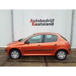 Peugeot 206 1.4 XR NIEUWE APK
