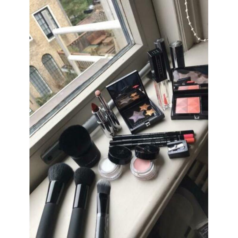Givenchy make-up set, inclusief kwasten. Alles NIEUW