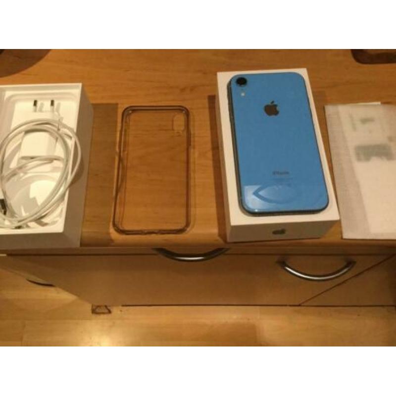 IPhone XR 64 gb babyblue met nog zeer goede accu 94%, 450€va