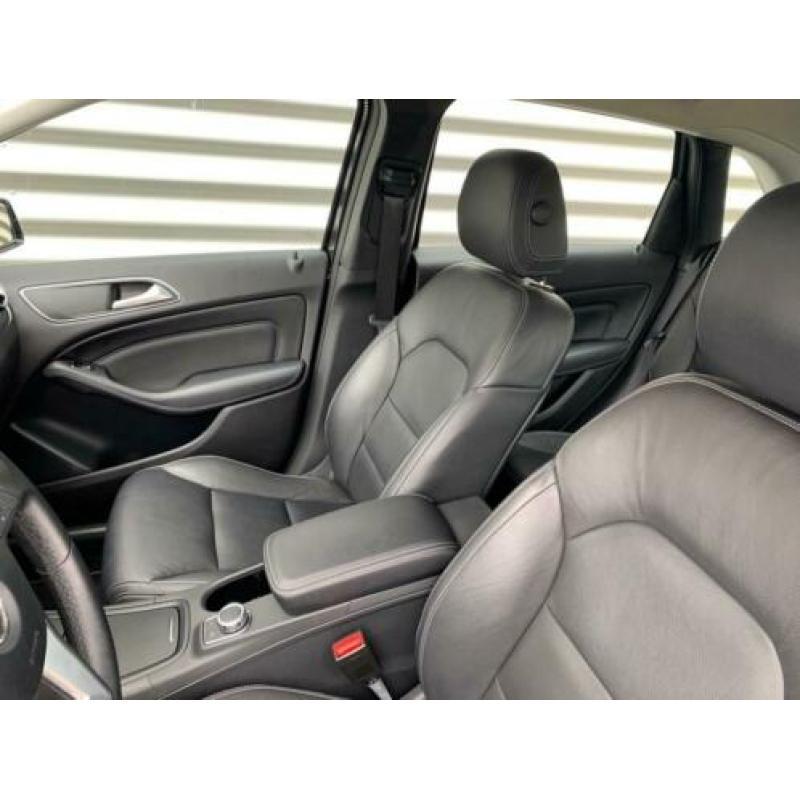 Mercedes-Benz B-klasse 200 Exclusief Leder Navi LED