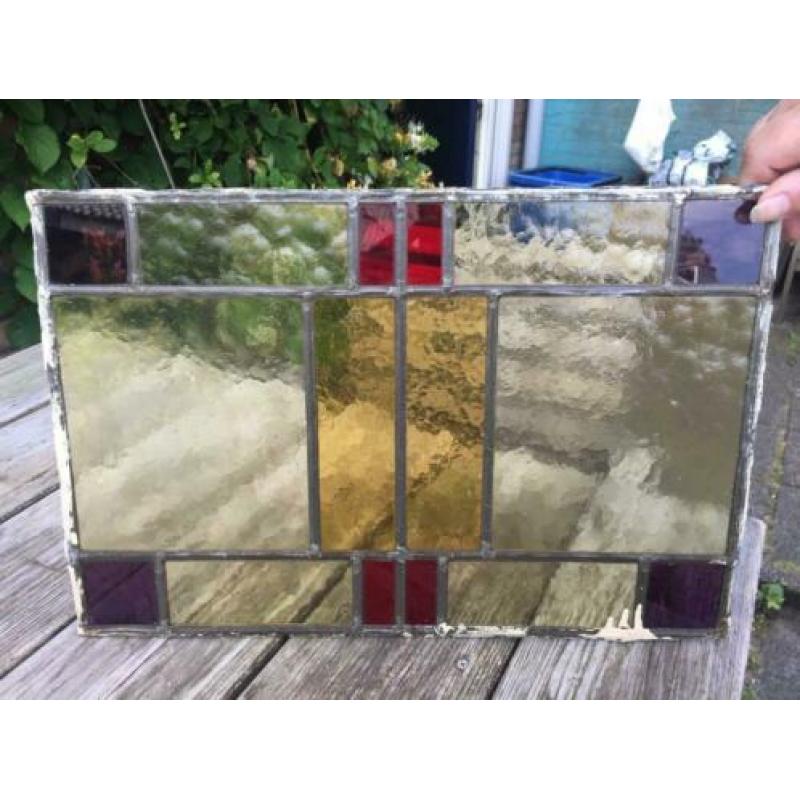 Mooi antiek glas in lood raam (O)