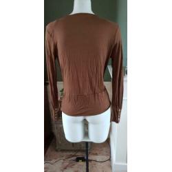 ZGAN bruine mooie STEPS overslag top mt S 36, topje bruin