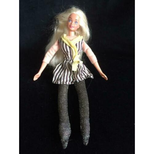 Mooie zachte Barbie met lijfje van stof