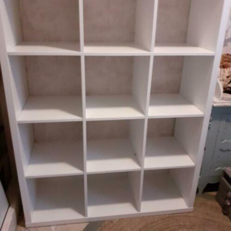 Vakkenkast, wit 146 x 110 x 39 cm