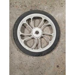 Tomos banden met velg
