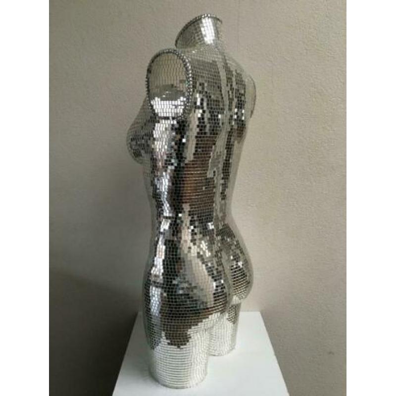 Torso met spiegelglas