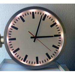 Stationsklok, 34 cm. Auto licht, rode (spoor)secondewijze