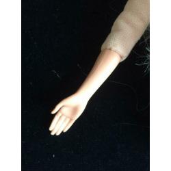 Mooie zachte Barbie met lijfje van stof