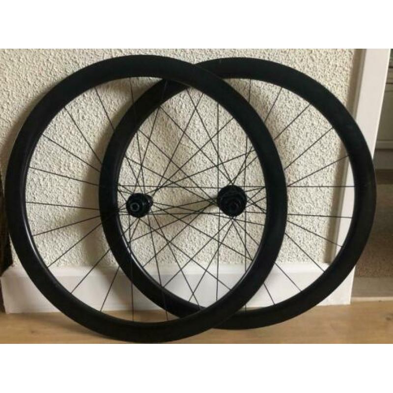 Giant SLR-0 42 Carbon Tube Disc met DT Swiss naven