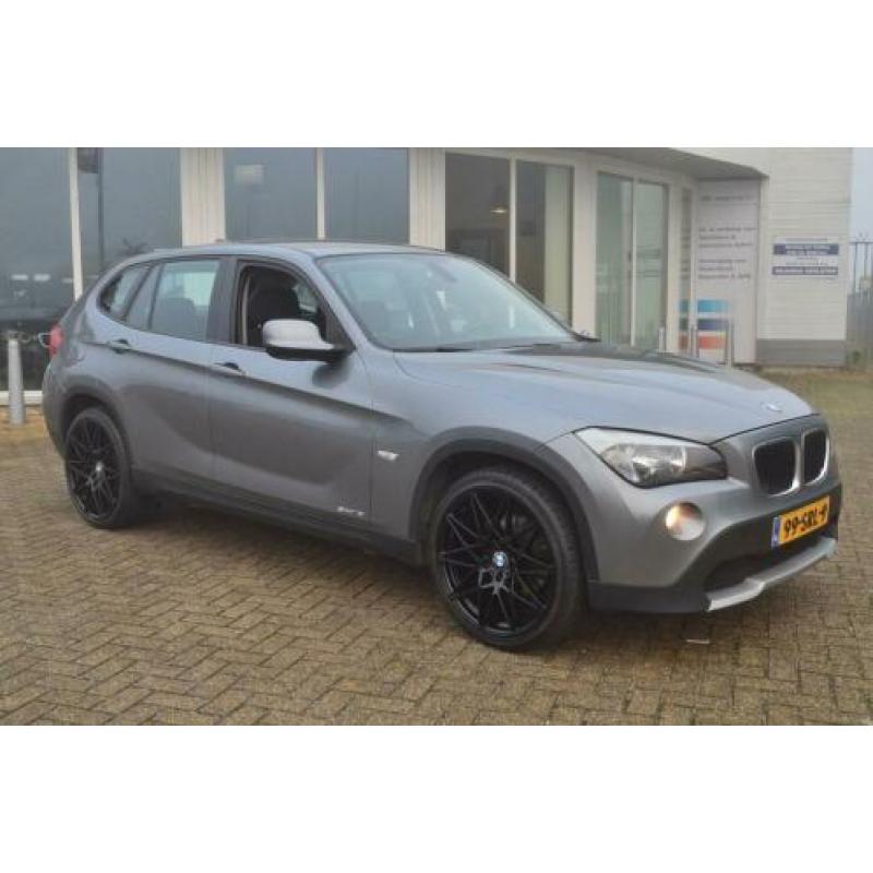 BMW X1 2.0i sDrive Exe *Navi,Clima,PDC* (bj 2011)
