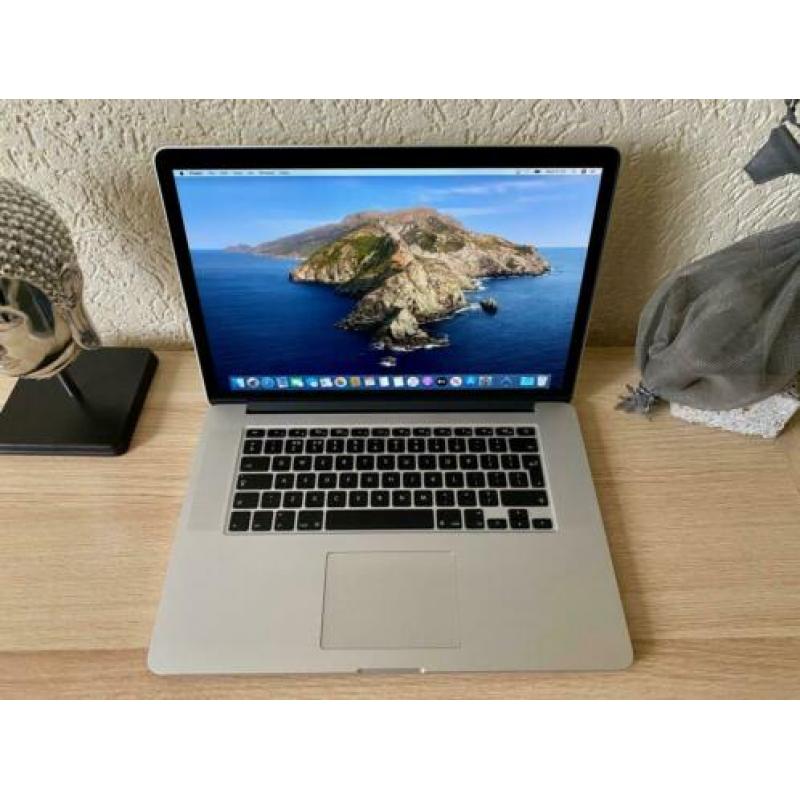 Macbook Pro 15" Retina 2016 2.5 I7 16GB+512GB ForceTouch