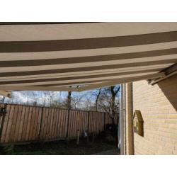 Brustor B25 Elite zonnescherm 5m breed 2.5m uitval net doek
