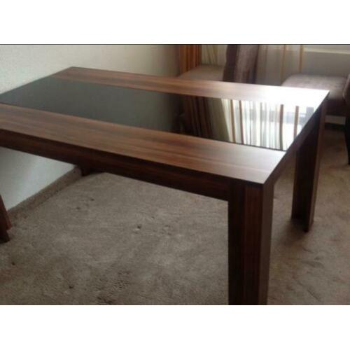 Eetkamertafel +salontafel en bijzettafel