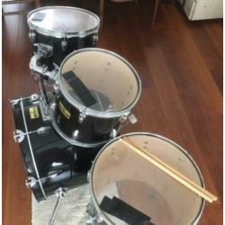 BASIC drumstel. In goede staat.