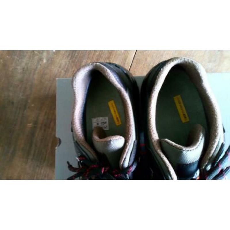 Wandelschoenen 42