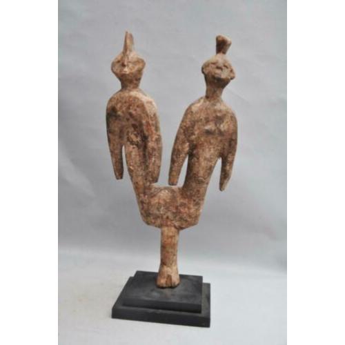 Oude dubbele hard houten dansstaf van de IBO, Nigeria ca1950