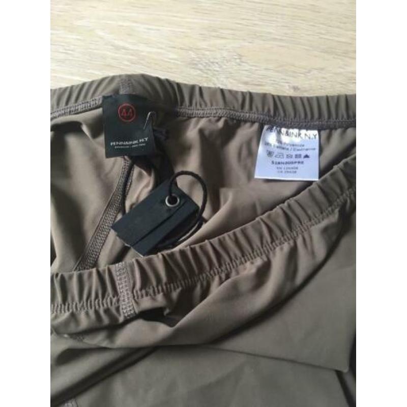 Penn & Ink travel trouser 44 Army green Nieuw