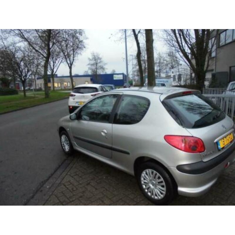 Peugeot 206 1.4 Air-line Automaat