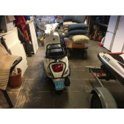 Vespa Snor/ 2010/ Alles ok/ Beurt gehad/
