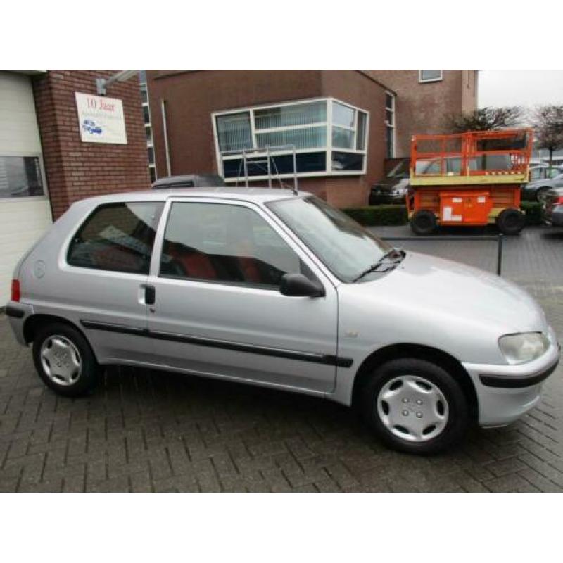 Peugeot 106 1.1 XT Apk t/m Maart 2021