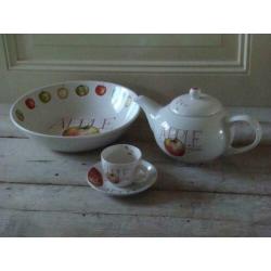 Servies, Jet (by Ter Steege) 'Appletime', zo goed als nieuw