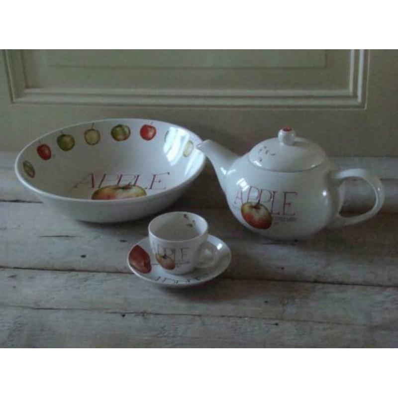 Servies, Jet (by Ter Steege) 'Appletime', zo goed als nieuw