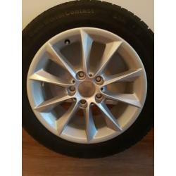 Originele bmw style 411 winterbanden velgen.