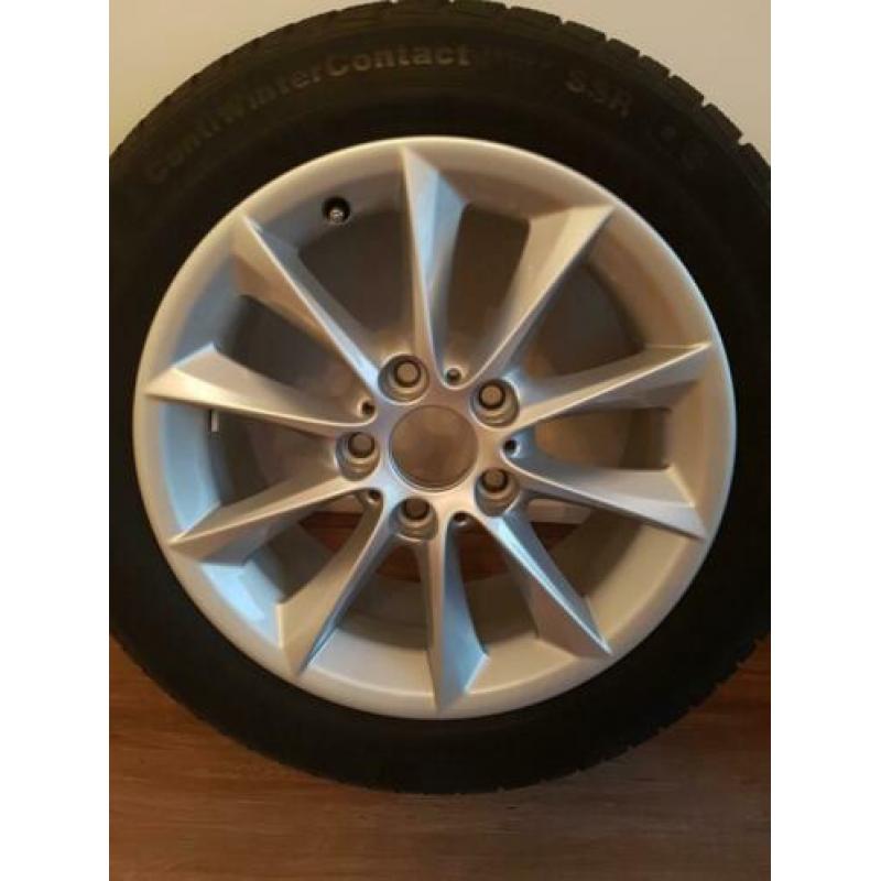 Originele bmw style 411 winterbanden velgen.