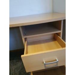 Bureau hout met 3 laden