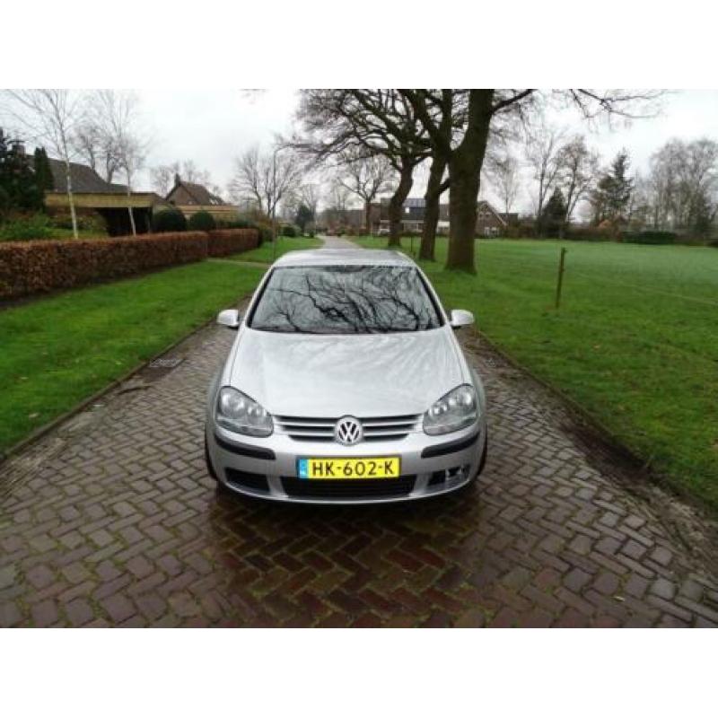 Volkswagen Golf 1.6 FSI Trendline