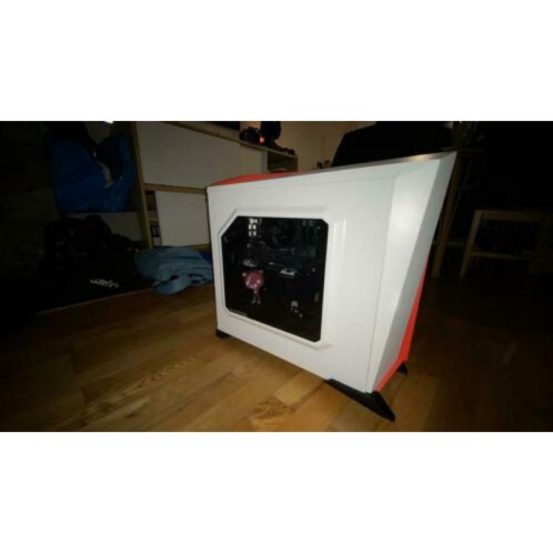 Pc kast Corsair ALLEEN DE KAST!!!