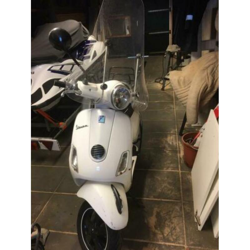 Vespa Snor/ 2010/ Alles ok/ Beurt gehad/