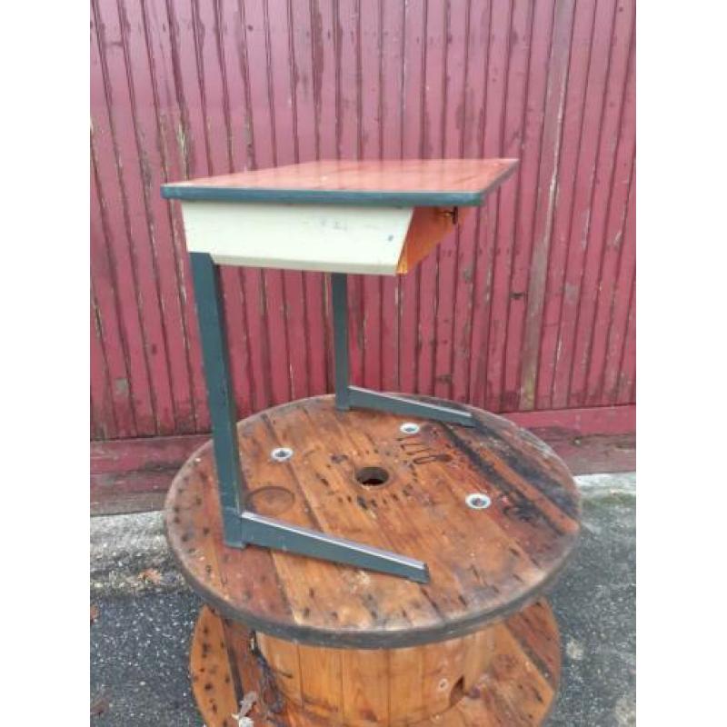 Vintage jaren 70 schoolburo lessenaar
