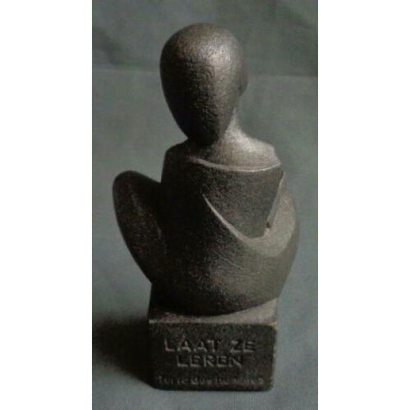 TERRE DES HOMMES Laat ze leren beeldje composiet 12cm 1989 f
