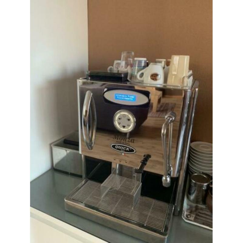 Een professionele Quick mill volautomaat voor casabarista
