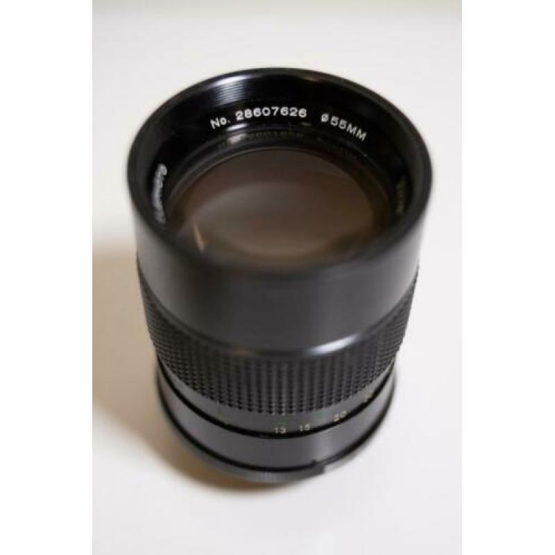 Vivitar 135mm f2.8 lens