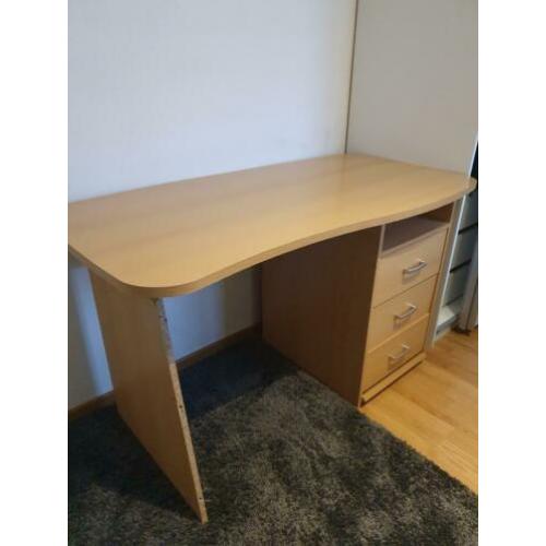 Bureau hout met 3 laden