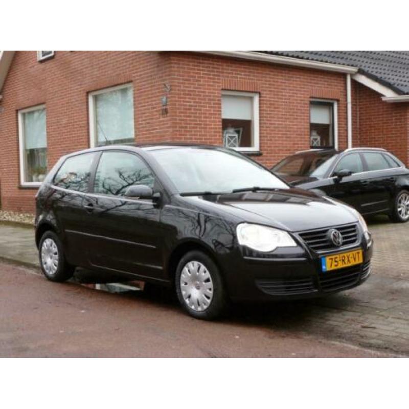 Volkswagen Polo 1.4 55KW Zwart AIRCO 119.275km NAP VERKOCHT!