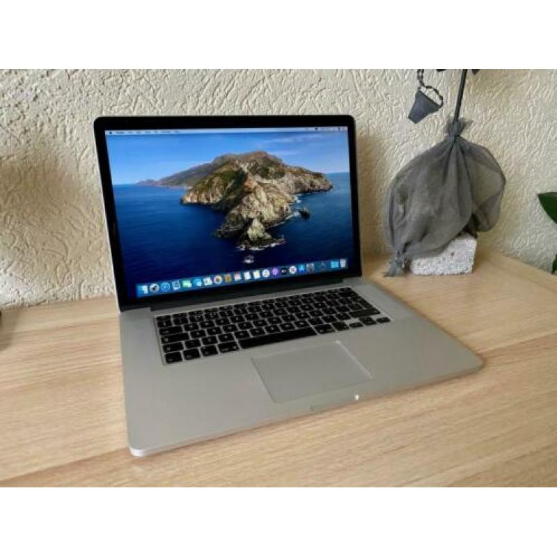 Macbook Pro 15" Retina 2016 2.5 I7 16GB+512GB ForceTouch