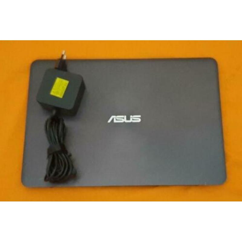Asus ZenBook UX305F