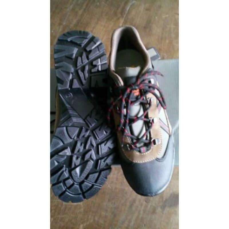 Wandelschoenen 42