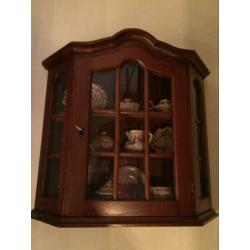 Vitrine hang kastje