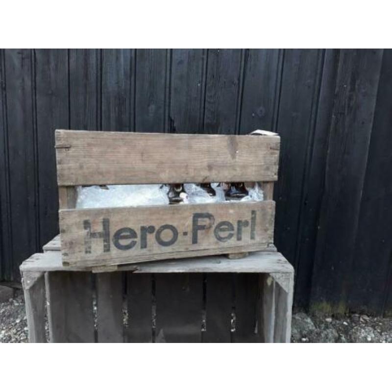 Hero kistje uit 1964 incl 11 flesjes
