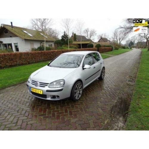 Volkswagen Golf 1.6 FSI Trendline