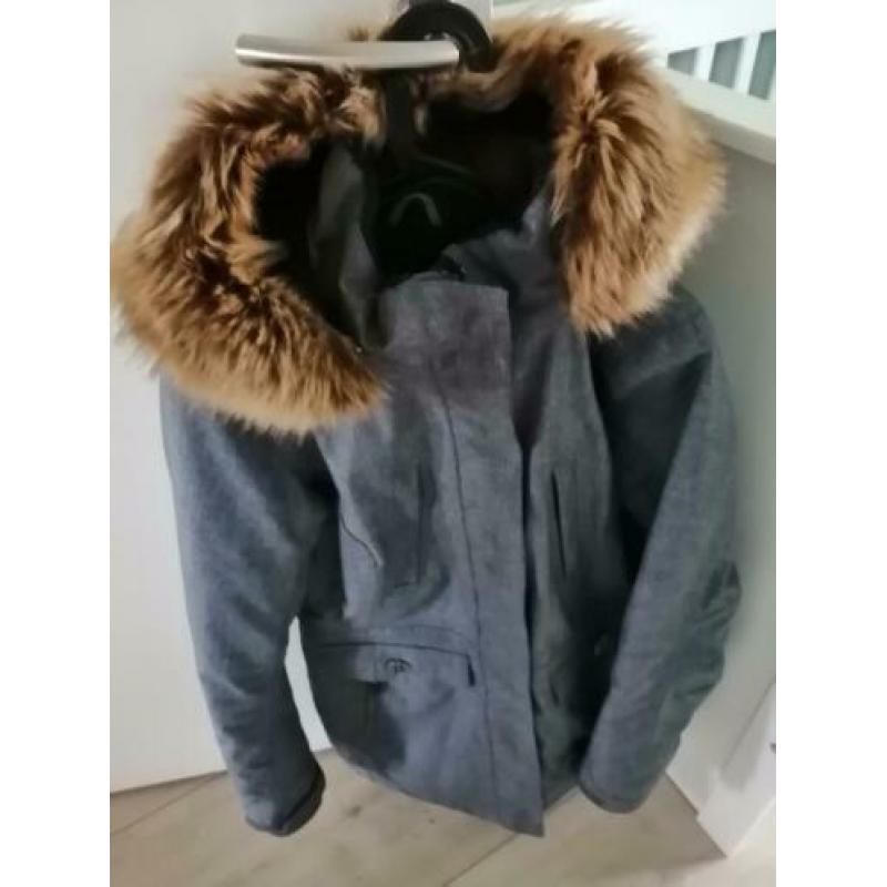 Grijze winterjas