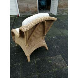 Twee mooie rotan stoelen