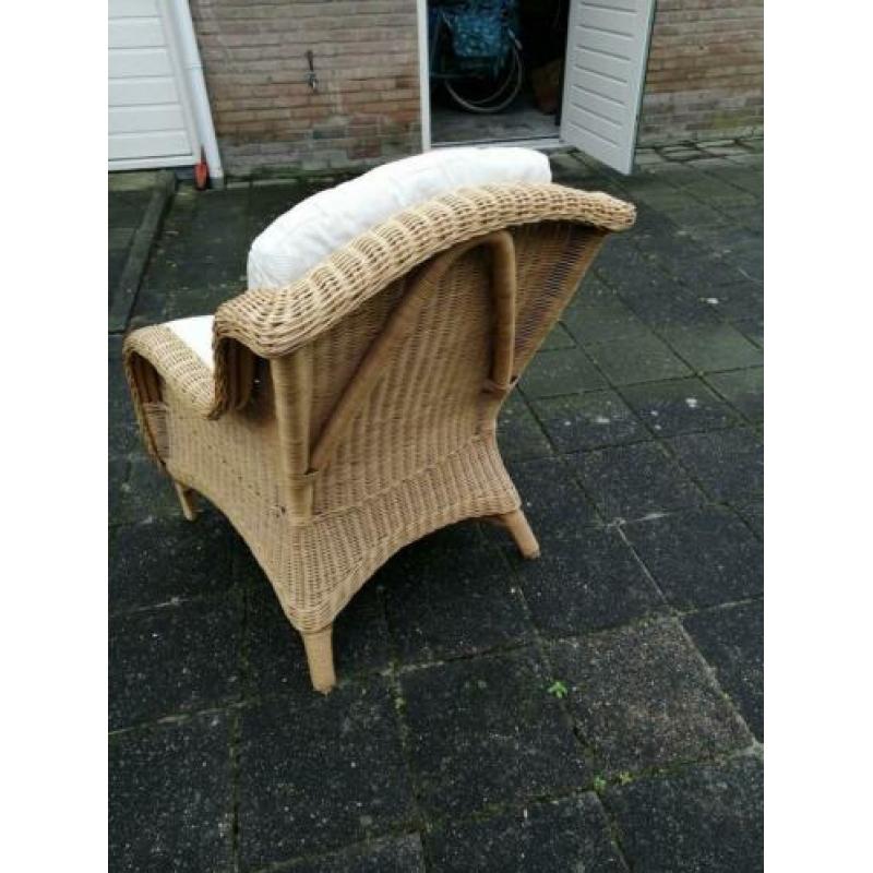 Twee mooie rotan stoelen