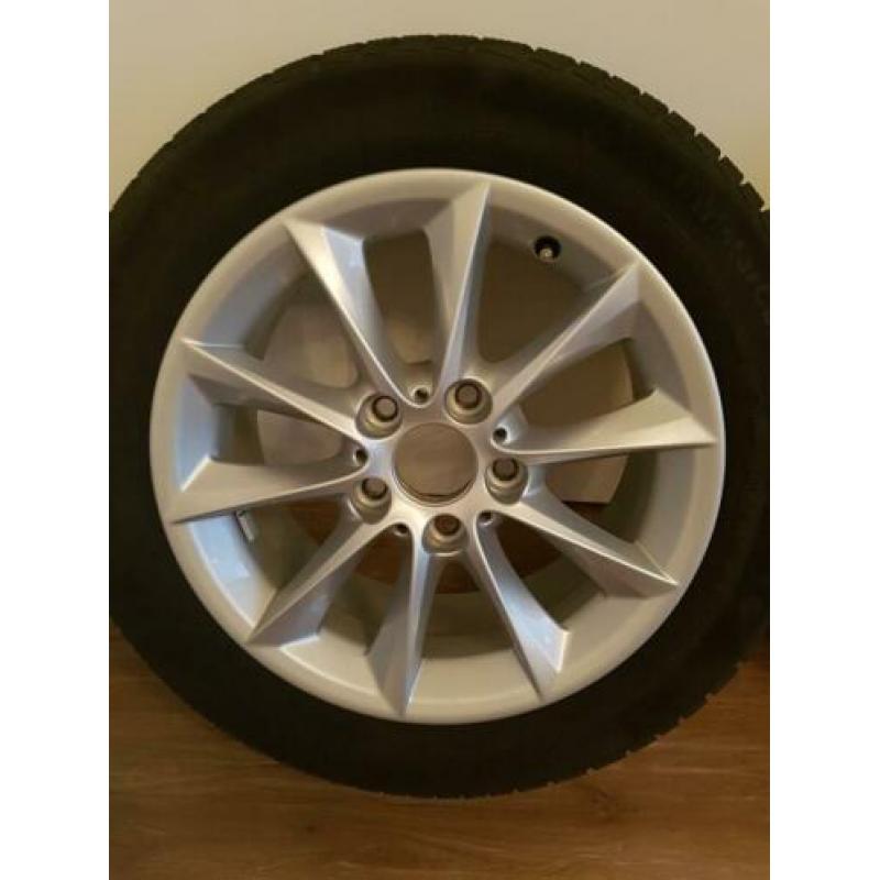 Originele bmw style 411 winterbanden velgen.