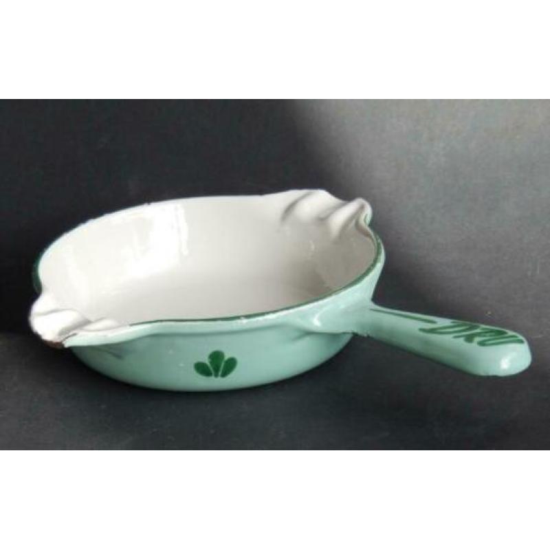 Dru gietijzer saus pannetje groen met lelie