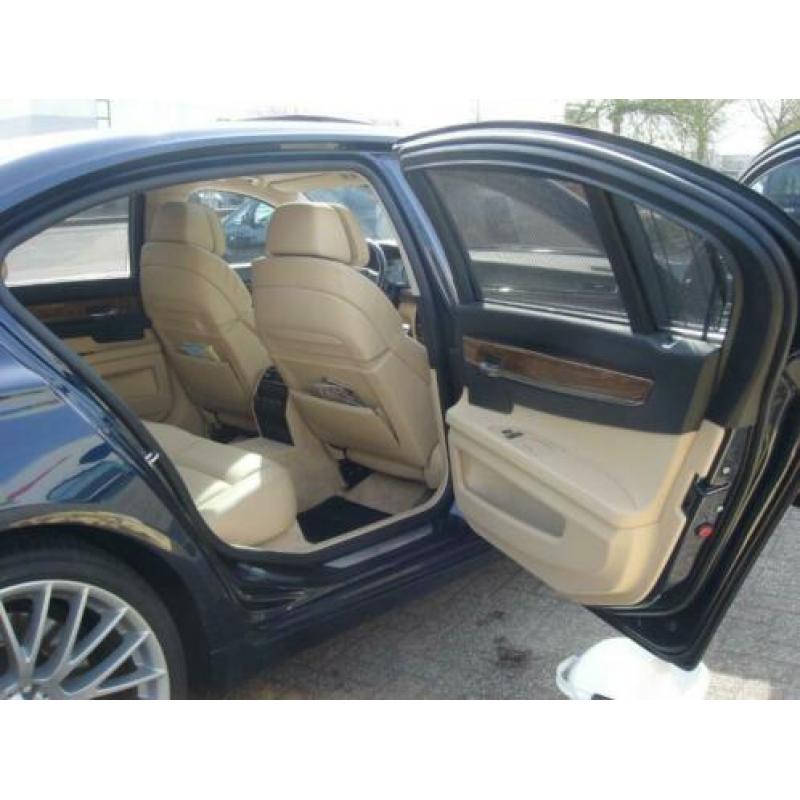 BMW 7-Serie 4.4 750 LI X-drive AUT 2010 Blauw